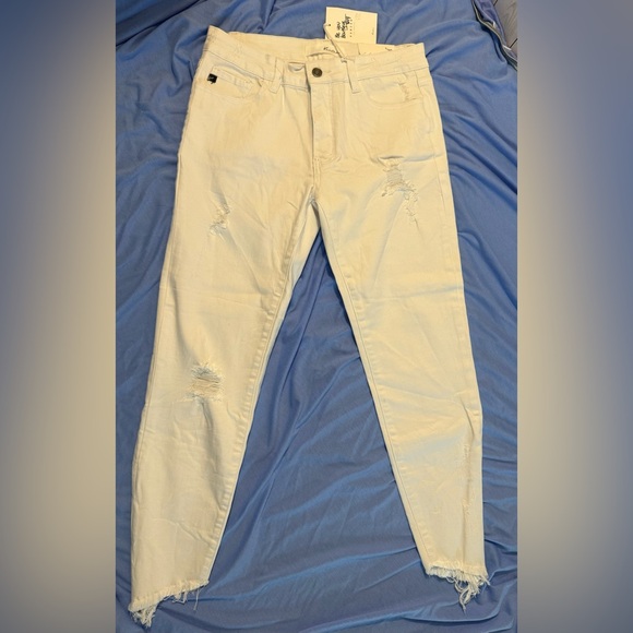 Women’s KanCan 9/28 NWT white distressed ankle length jeans - Picture 4 of 13